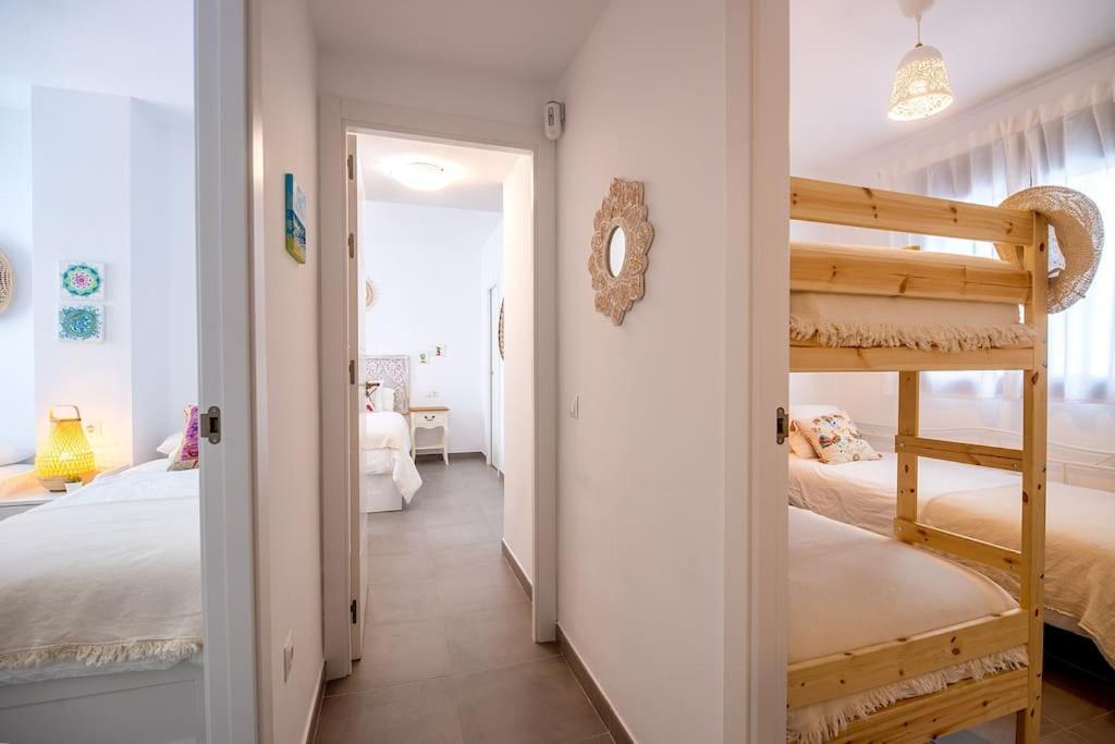 Nautilus Beach Apartment - Apartamento Azul Рота Екстериор снимка