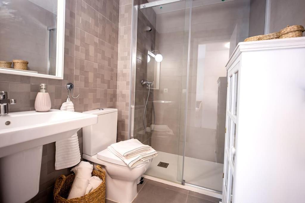 Nautilus Beach Apartment - Apartamento Azul Рота Екстериор снимка